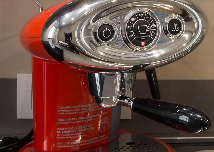 Four Elements روما